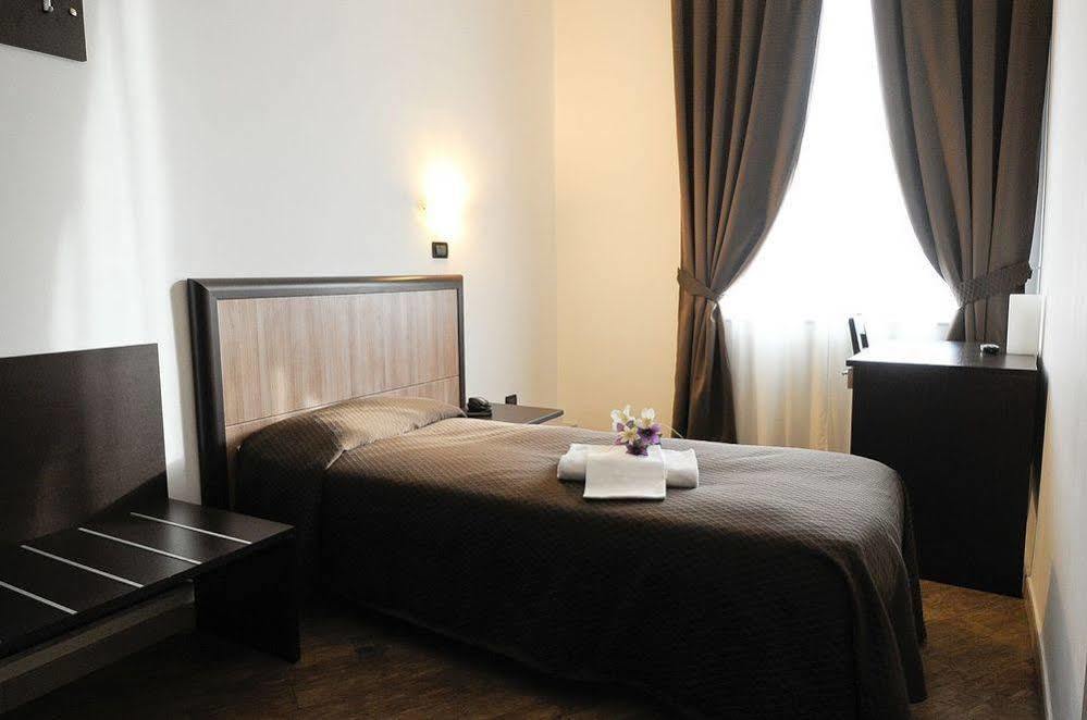 Hotel Chopin เจนัว ภายนอก รูปภาพ