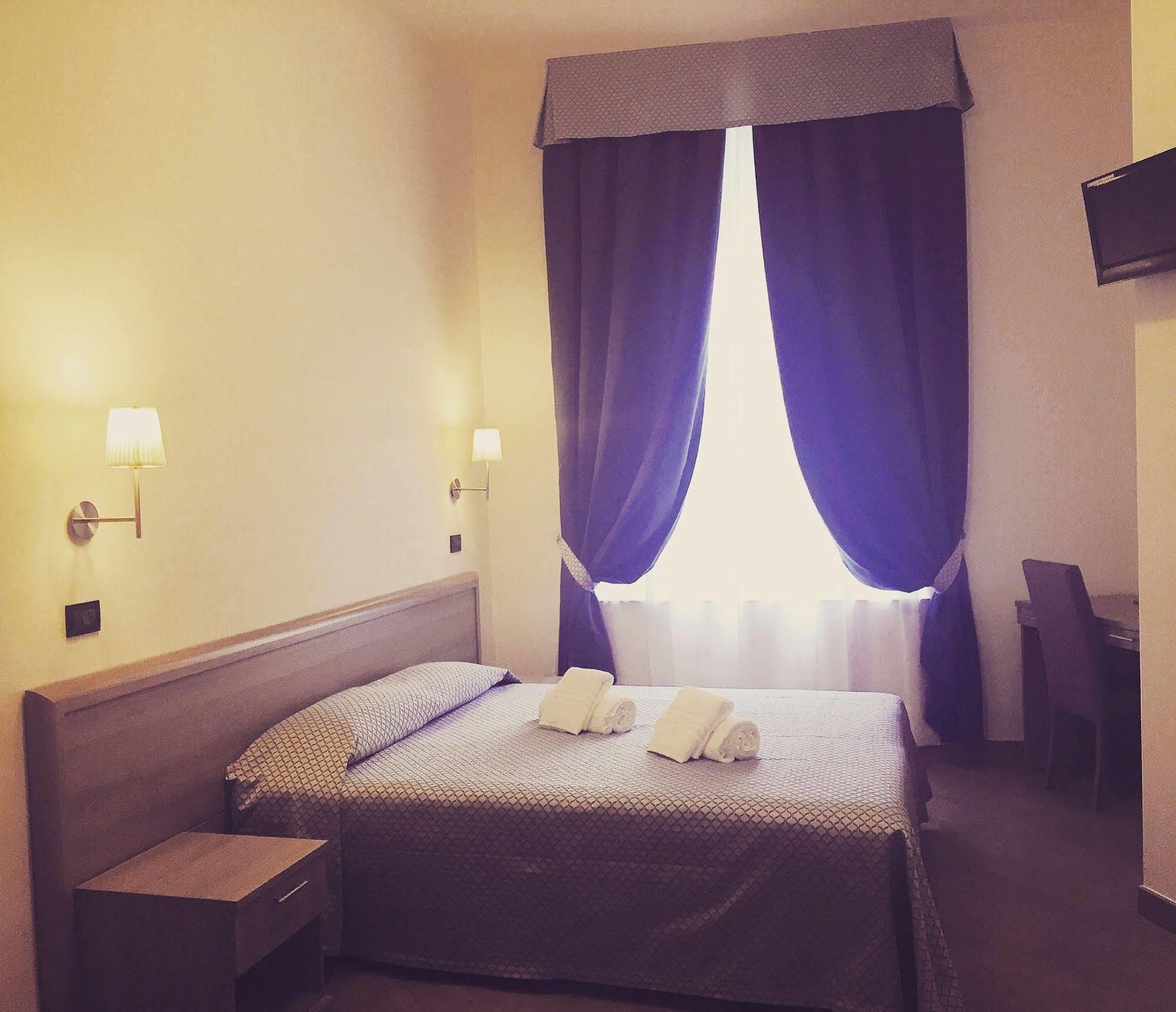 Hotel Chopin เจนัว ภายนอก รูปภาพ