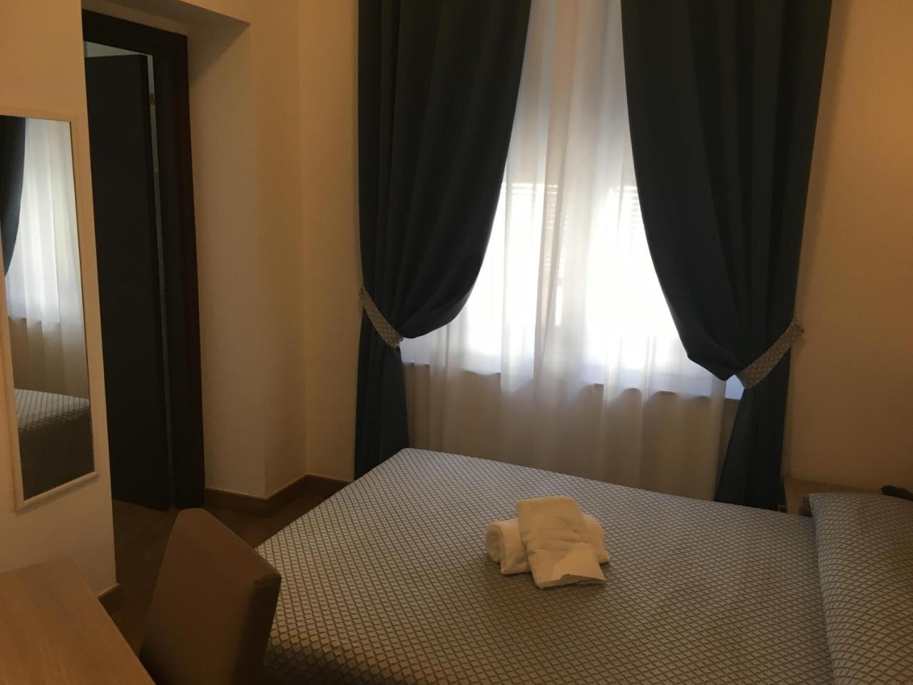 Hotel Chopin เจนัว ภายนอก รูปภาพ