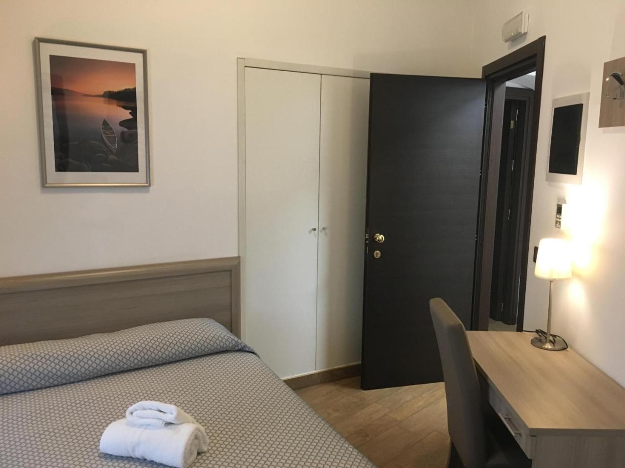 Hotel Chopin เจนัว ภายนอก รูปภาพ